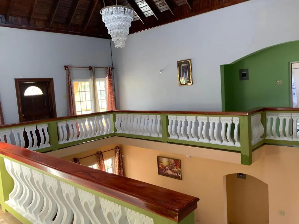 Feriehus Poinciana House Villa Montego Bay Jamaica