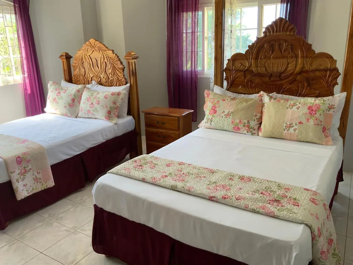 Poinciana House Villa Montego Bay 0*,